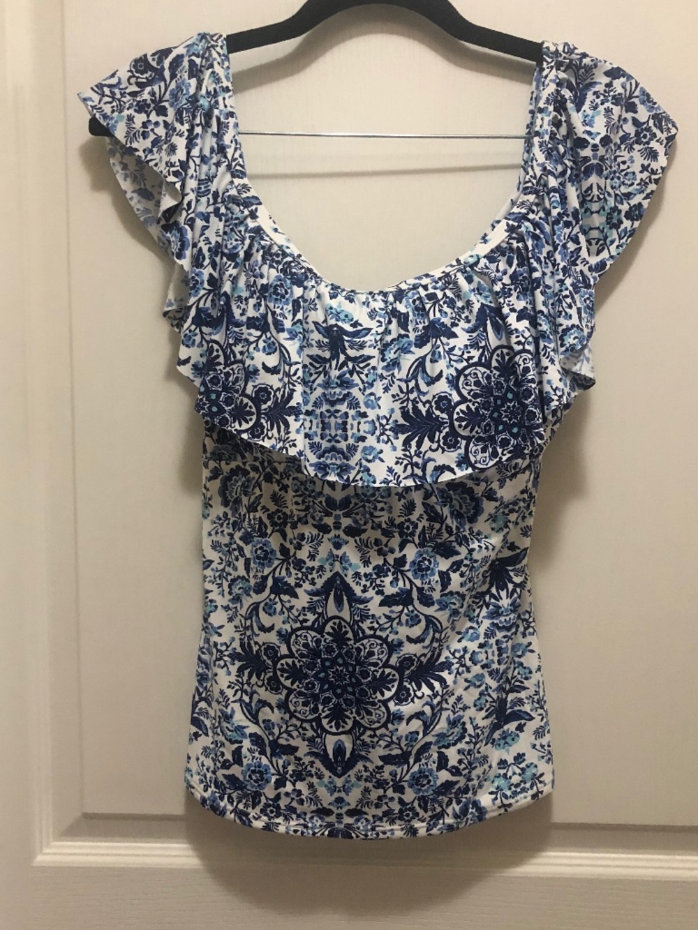 Women’s Small ruffle swim top blue white floral print La Vie En Rose